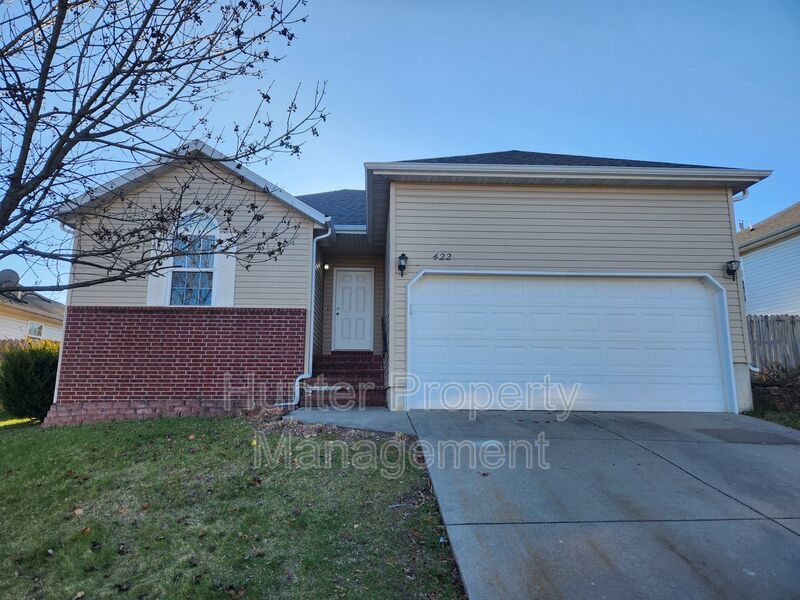 422 W White Ash Rd Nixa, MO 65714 Hunter Property Management