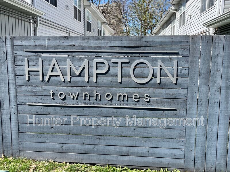 311 S. Hampton Ave Unit D Springfield, MO 65806 Hunter Property Management