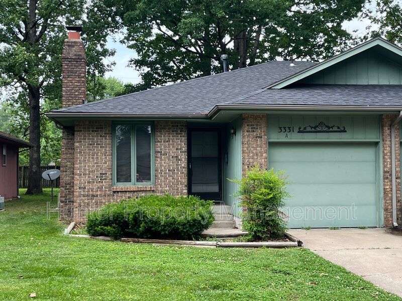 3331 Portland Unit A Springfield, MO 65804 Hunter Property Management