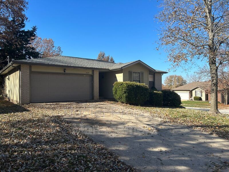 5639 S. Franklin Springfield, MO 65810 Hunter Property Management