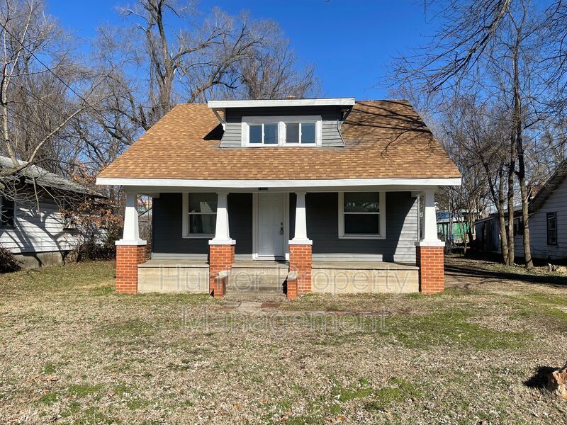 1505 W Hovey St. Springfield, MO 65802 Hunter Property Management