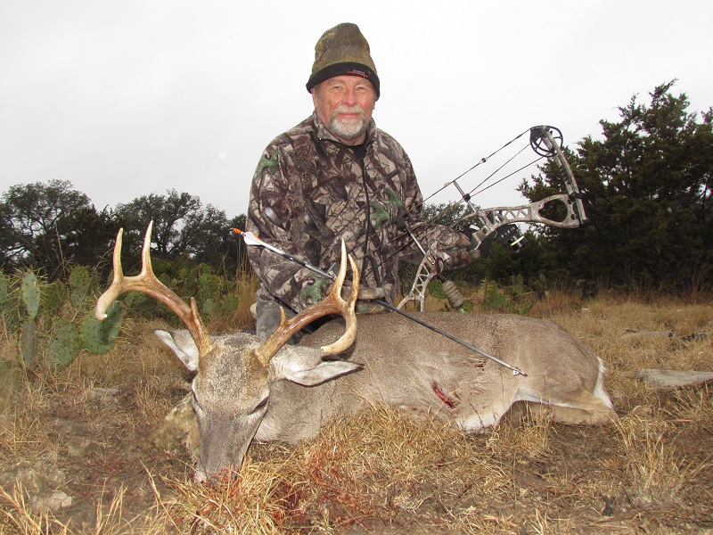 Texas whitetail deer hunts