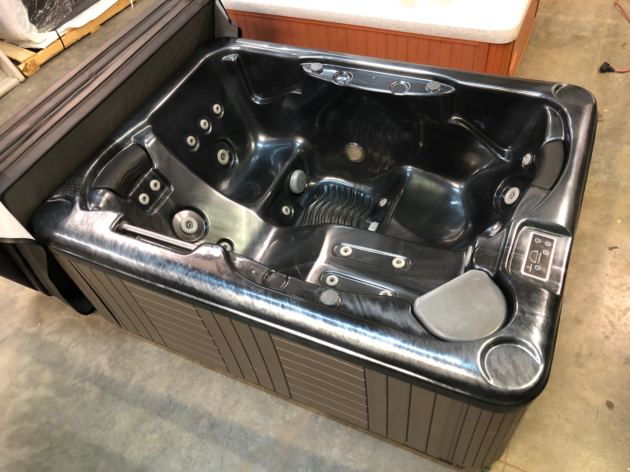 Hot Tub Auction! Charlotte Hot Tubs and Swimming Pools
