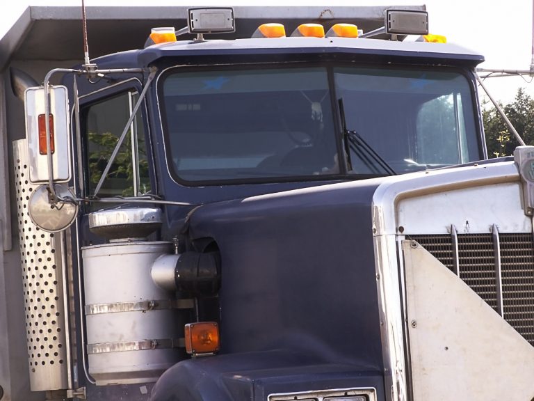 What You Need to Know to Start Commercial Truck Insurance Commercial