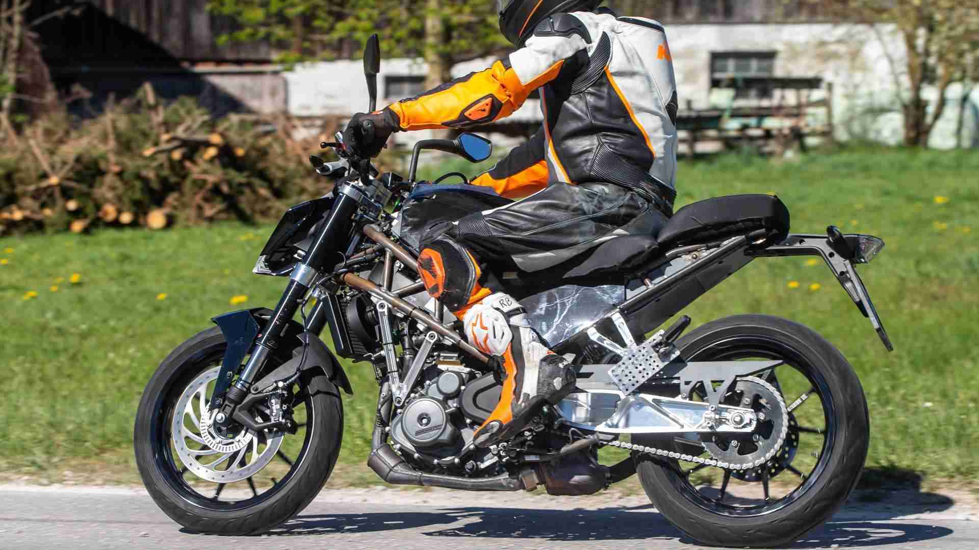 All new Duke 390 prototype for 2021 swing arm IAMABIKER All new Duke 390 prototype for 2021 swing arm IAMABIKER