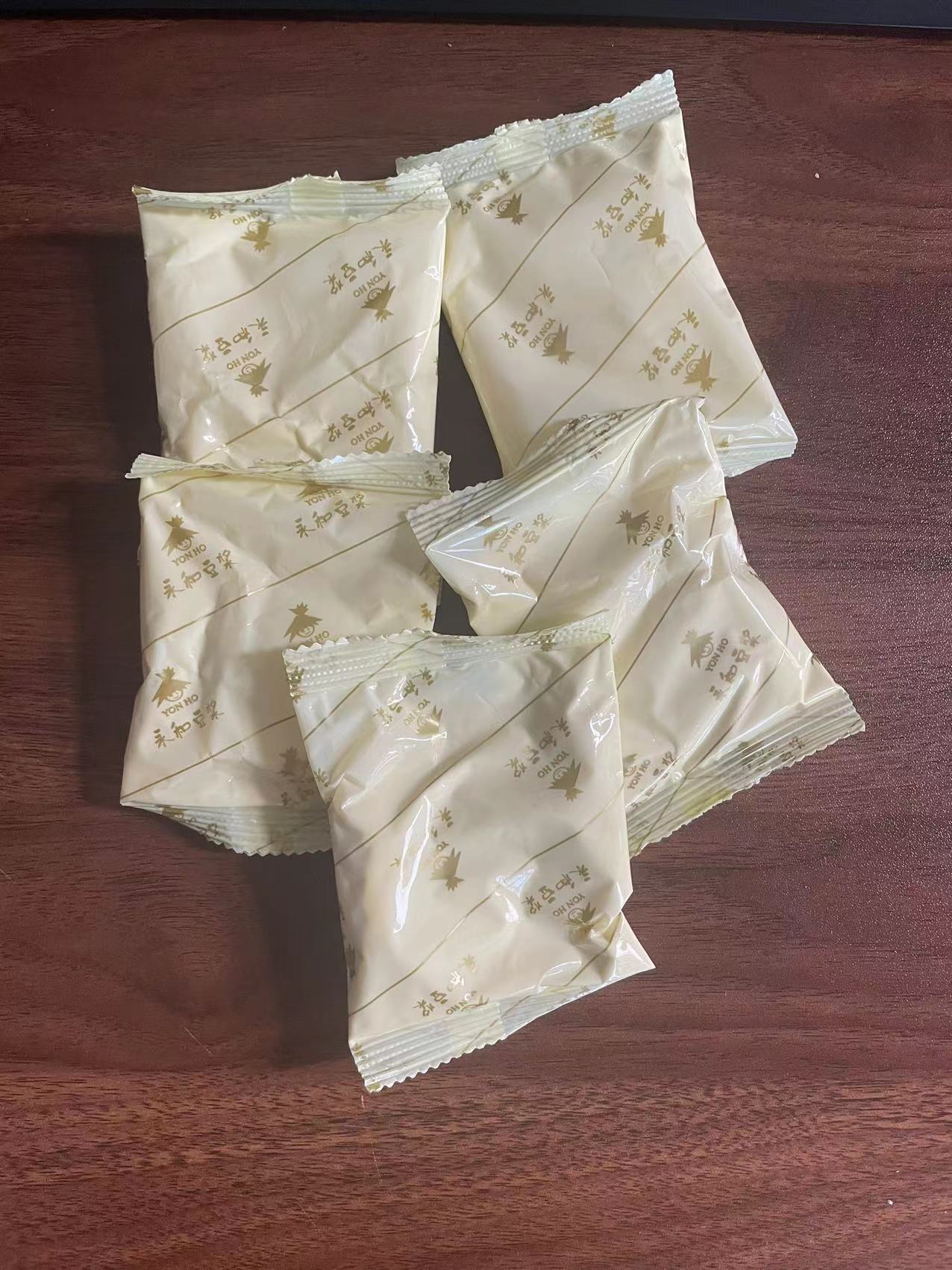 Automatic small bag powder forming filling and bagging into big pre