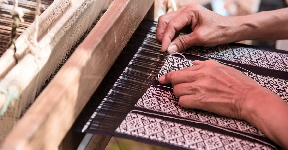 Meghalaya Shawl and Chhattisgarh’s Dhokra Art and Telangana Bidri Art