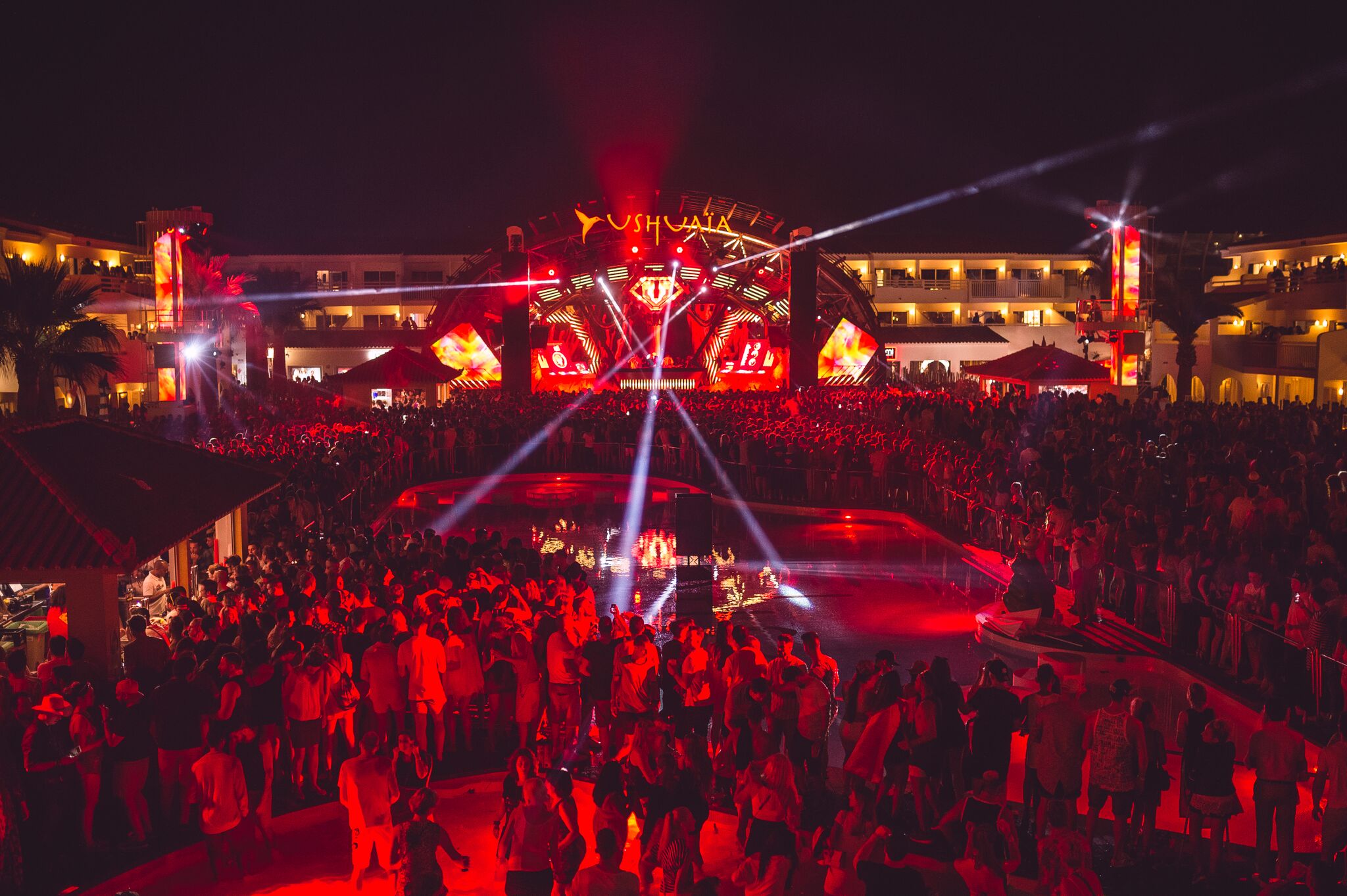 closing parties by night