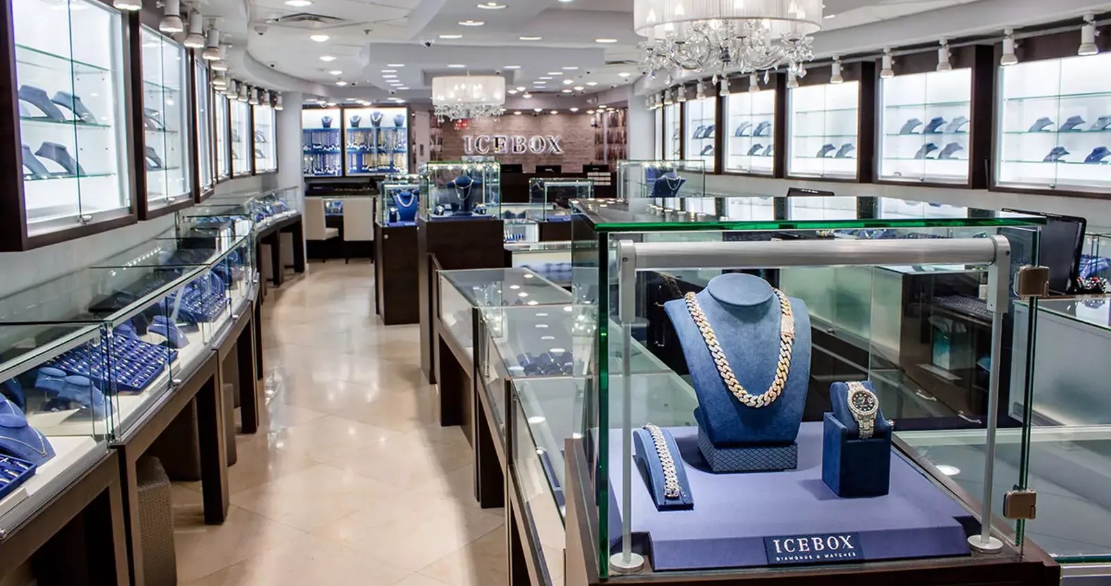 World Famous Natural Diamond Jewelers Solid Gold & VS Diamonds