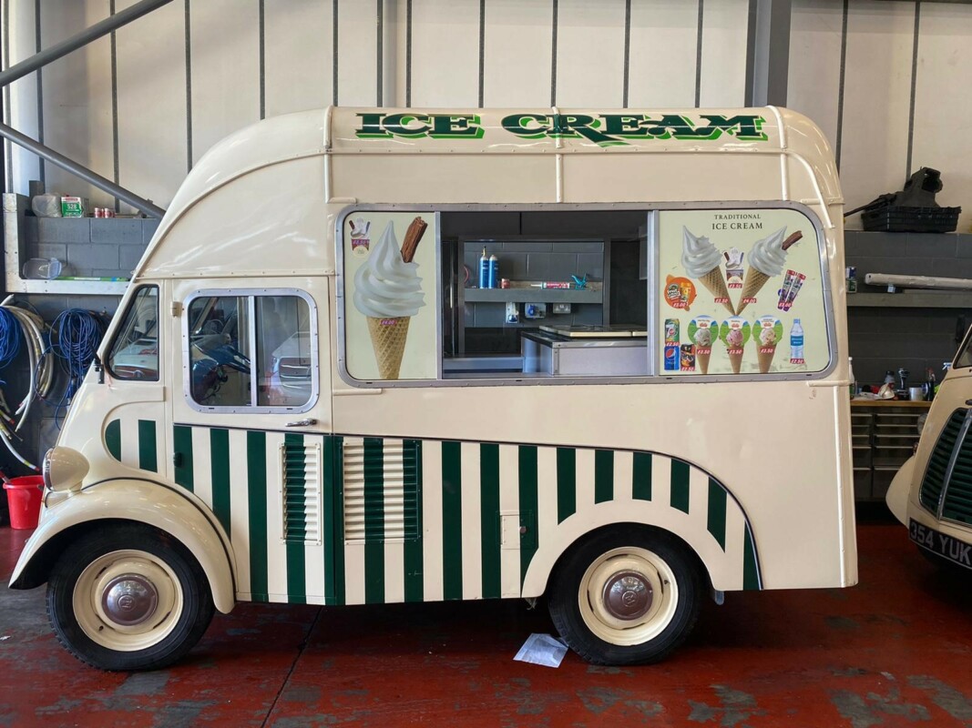Morris J Type Vintage Van (Ossie) Ice Cream Van Trader
