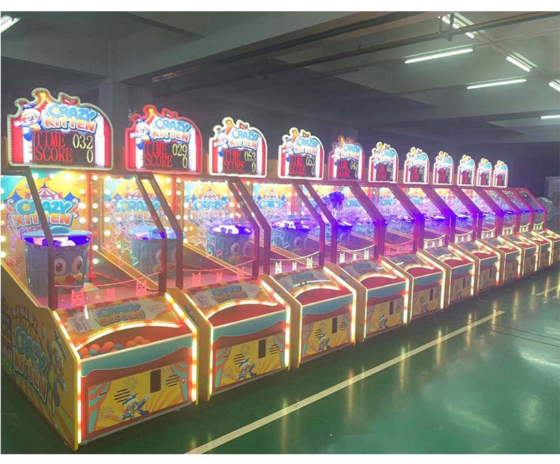 Crazy Kitten Arcade Throw Balls Coin Operated Game Machine Factory