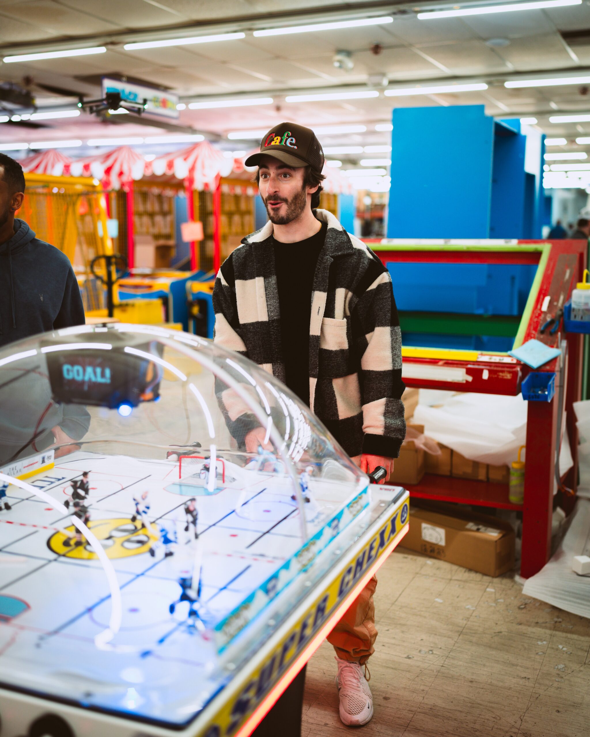 A7402804 ICE Innovative Concepts in Entertainment