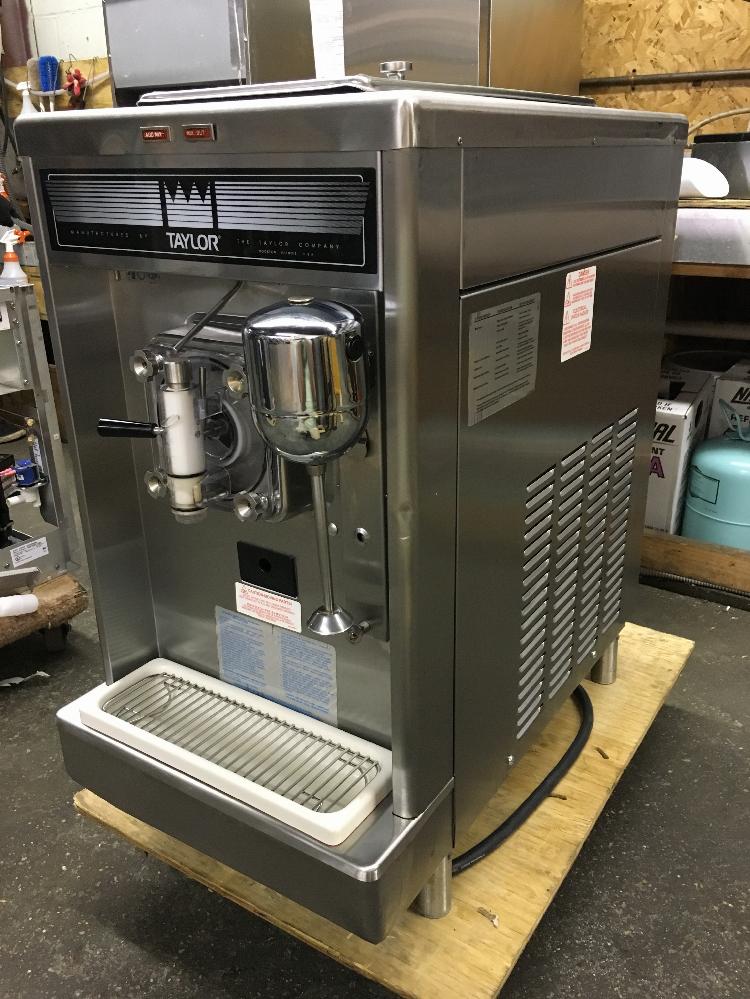 Taylor 39027 Slushy frozen beverage machine