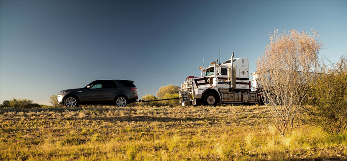 Land Rover Tows 110-tonne Road Train Through the Australian Outback