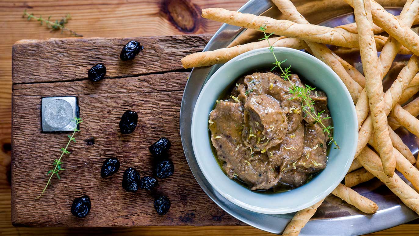 smoky roasted eggplant & black olive dip, icookstuff