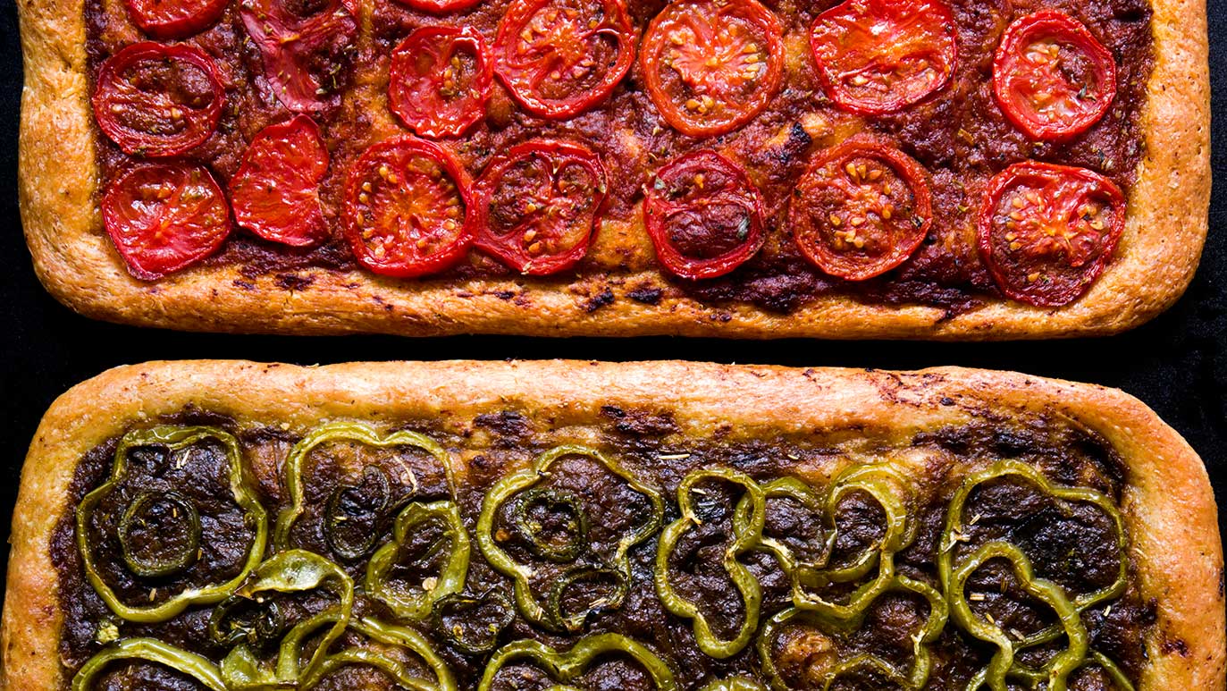 red tomato pizzapie & green pepper pizzapie, icookstuff