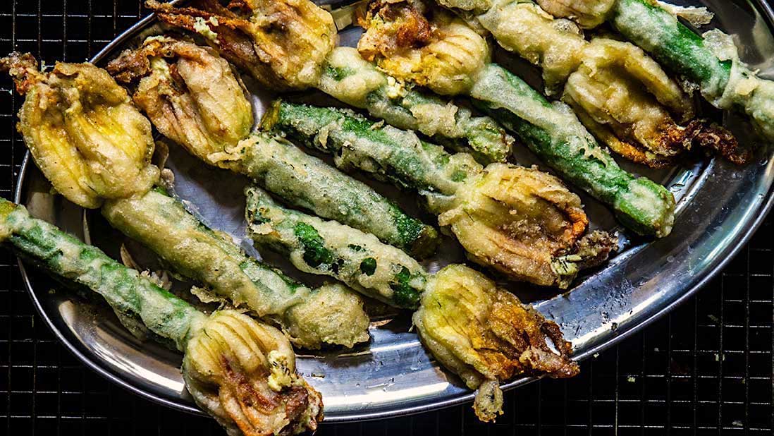 stuffed & fried zucchini flowers, icookstuff