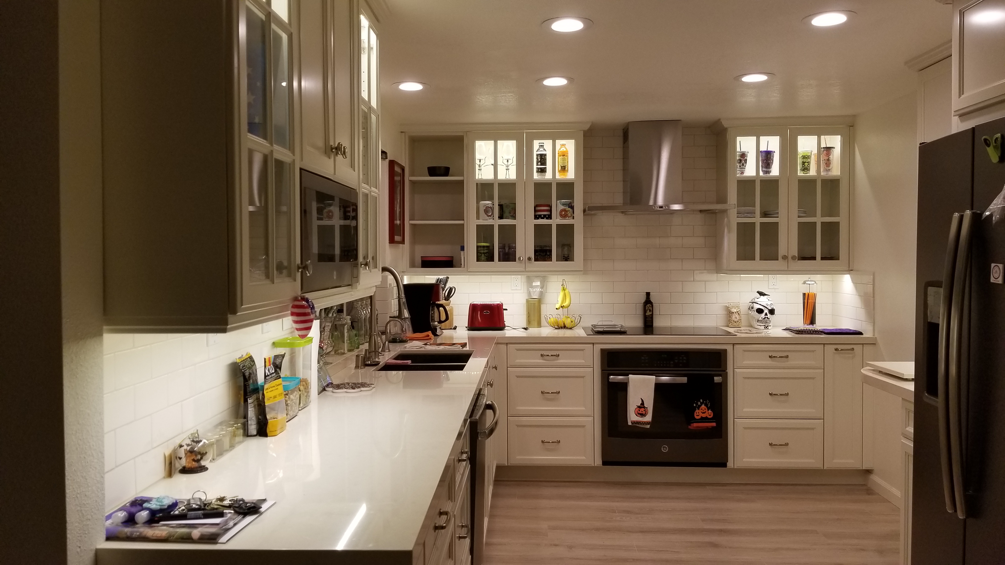 Amazing LED backsplash tiles