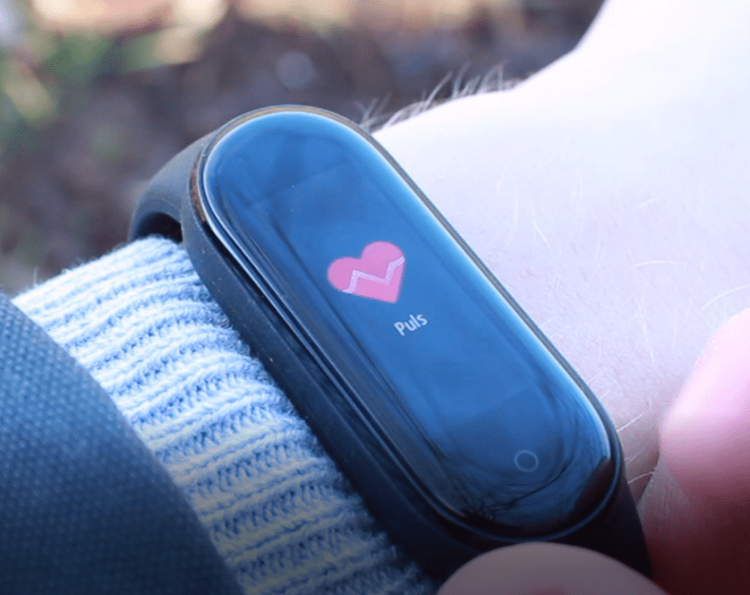 MiBand 5 Test Der beste FitnessTracker unter 50 Euro?!