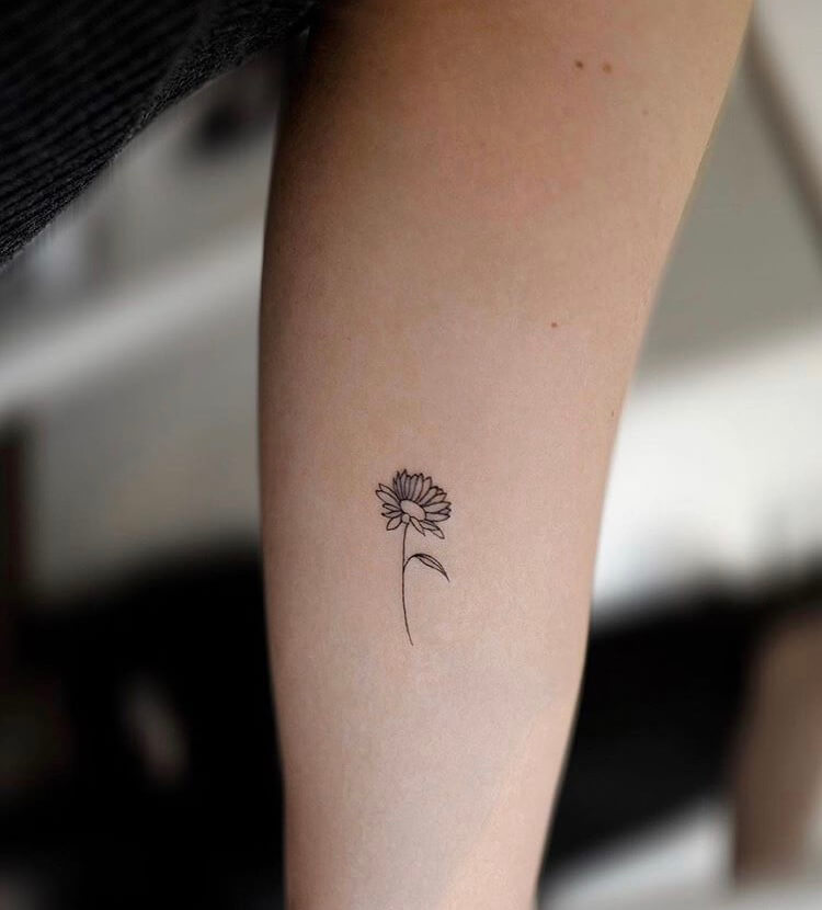 41 Simple First Small Tattoo Ideas For Women IdeasDonuts