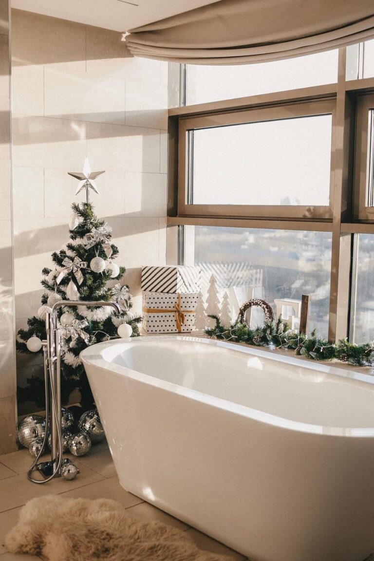 20 Best Christmas Bathroom Decor Ideas to Create a Lively Atmosphere