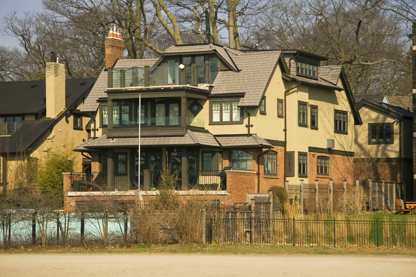 Urban Beach Front Home With Lake View iDesignArch Interior Design