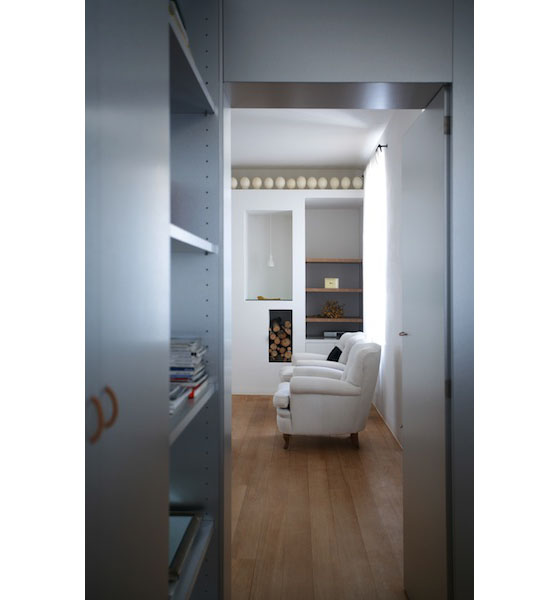 Country House In Italy Combines Modern Simplicity With 14th Century