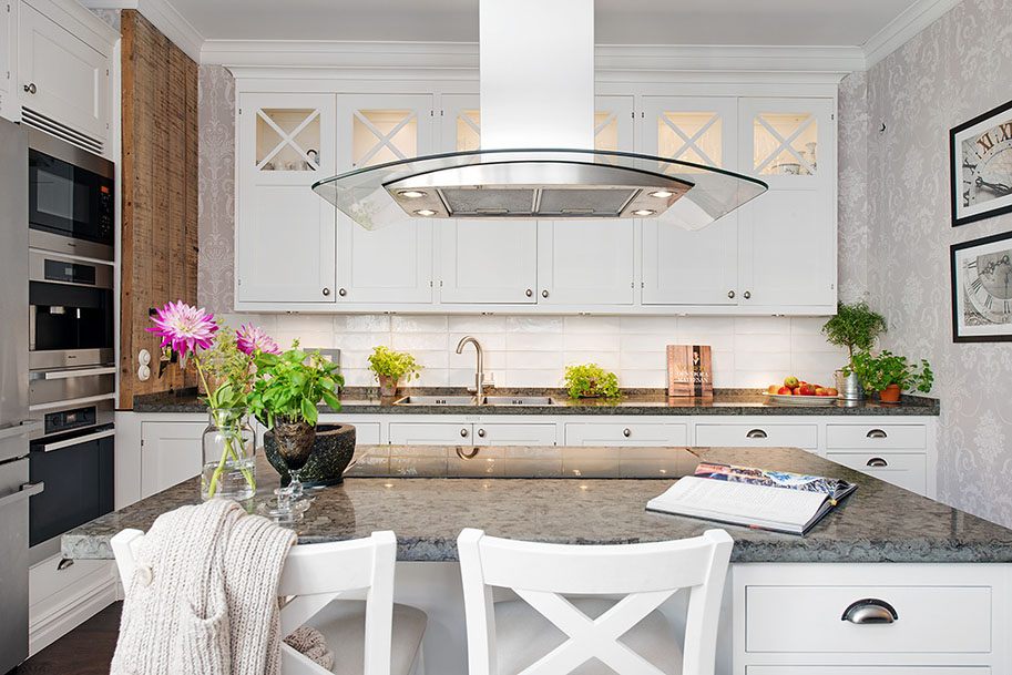 Cozy Kitchen Design With Practical Seating Bench iDesignArch