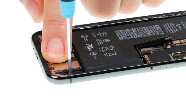 iPhone Xs Akku tauschen Reparaturanleitung iDoc