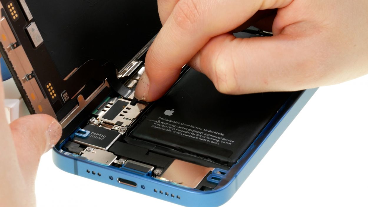 iPhone 13 speaker replacement repair guide iDoc