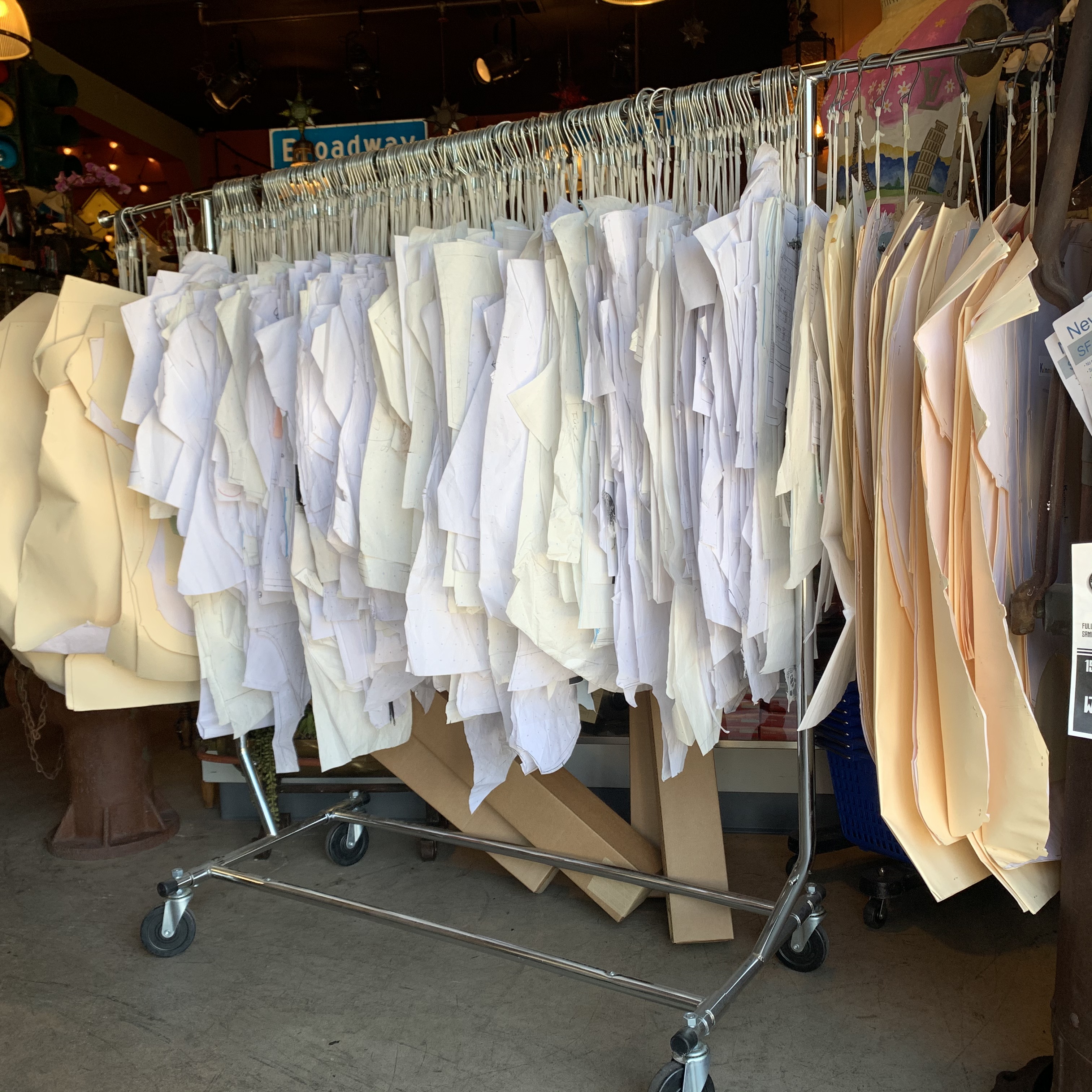 Movie Set / Studio / TV Program Props Items for Rent