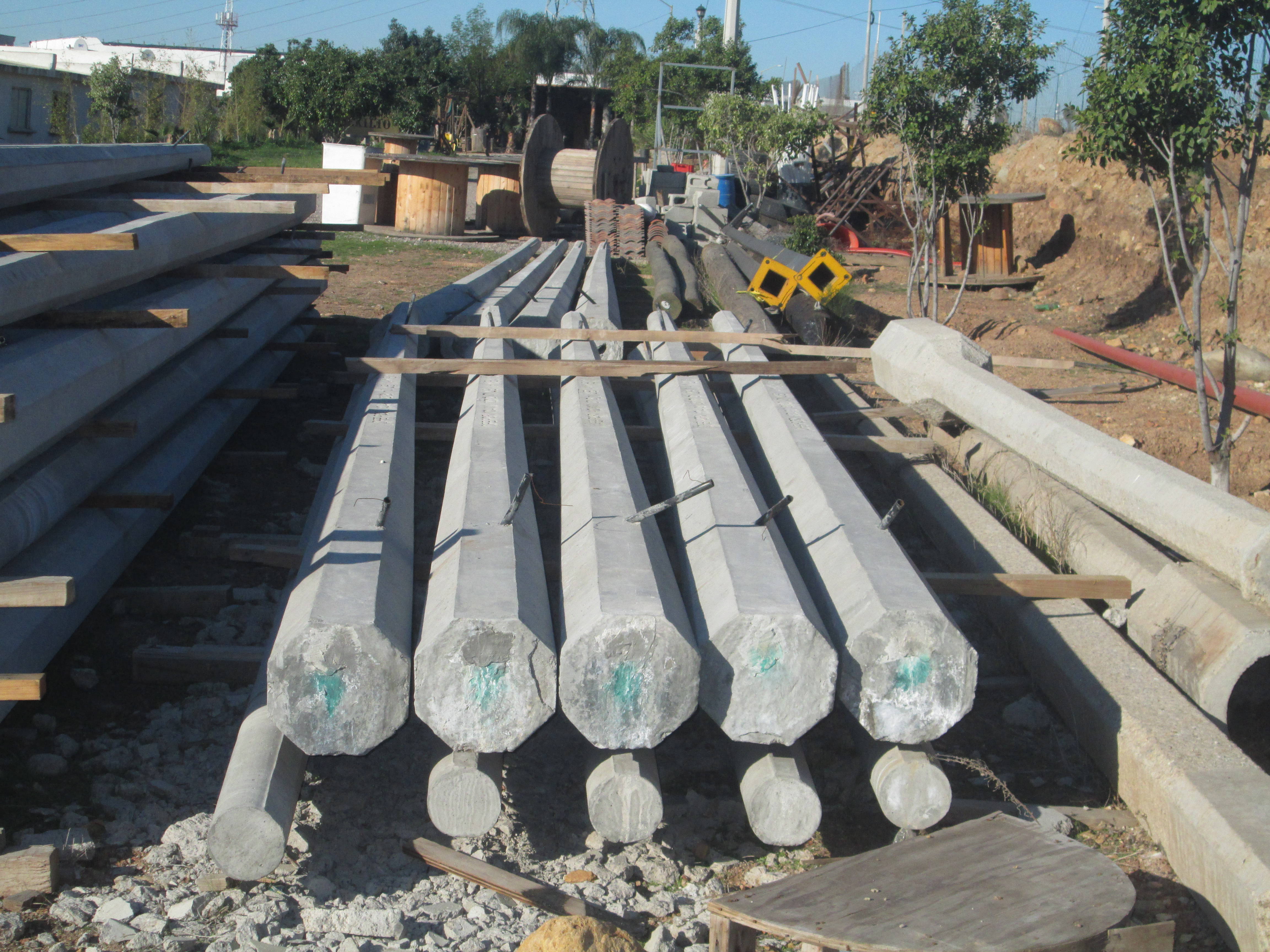 POSTE DE CONCRETO PCR 9C400 CFE Ingenieria Electrica