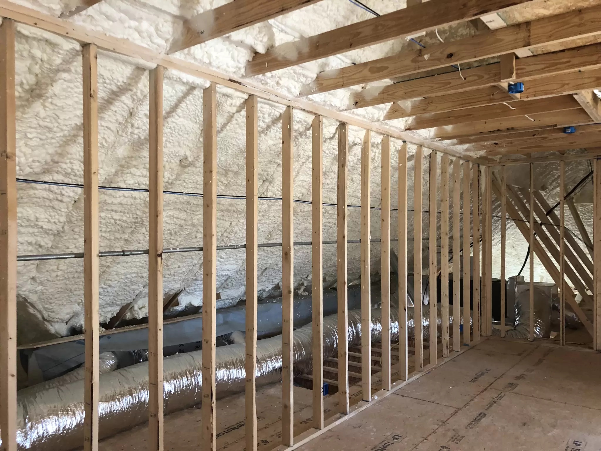 How Long Does Spray Foam Insulation Last? Lifetime Insights