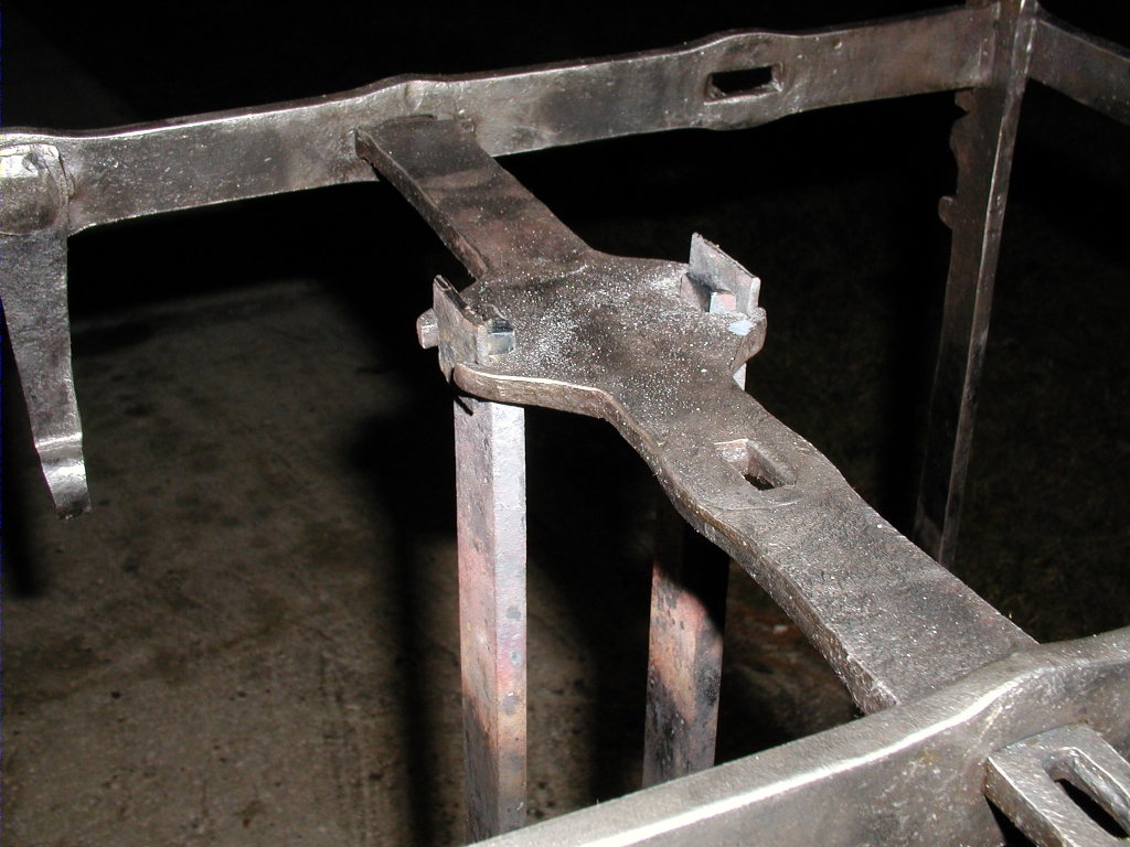 Center post detail Members Gallery I Iron