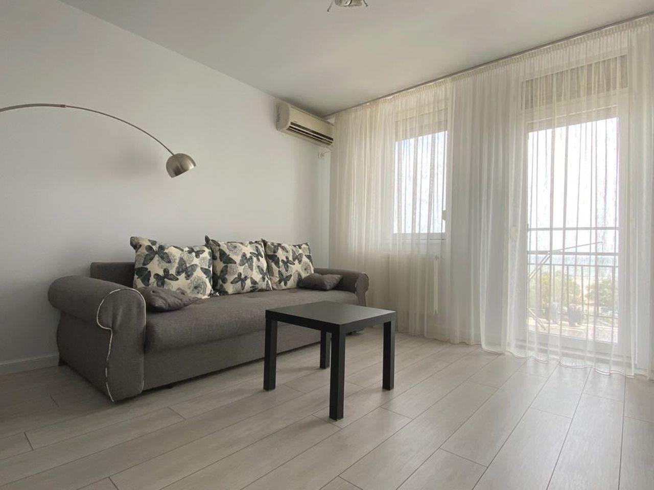 Apartament imens cu priveliște la mare lângă Phoenicia Resort IGA