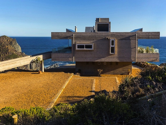 A Modern Concrete Beach House By Gubbins Arquitectos