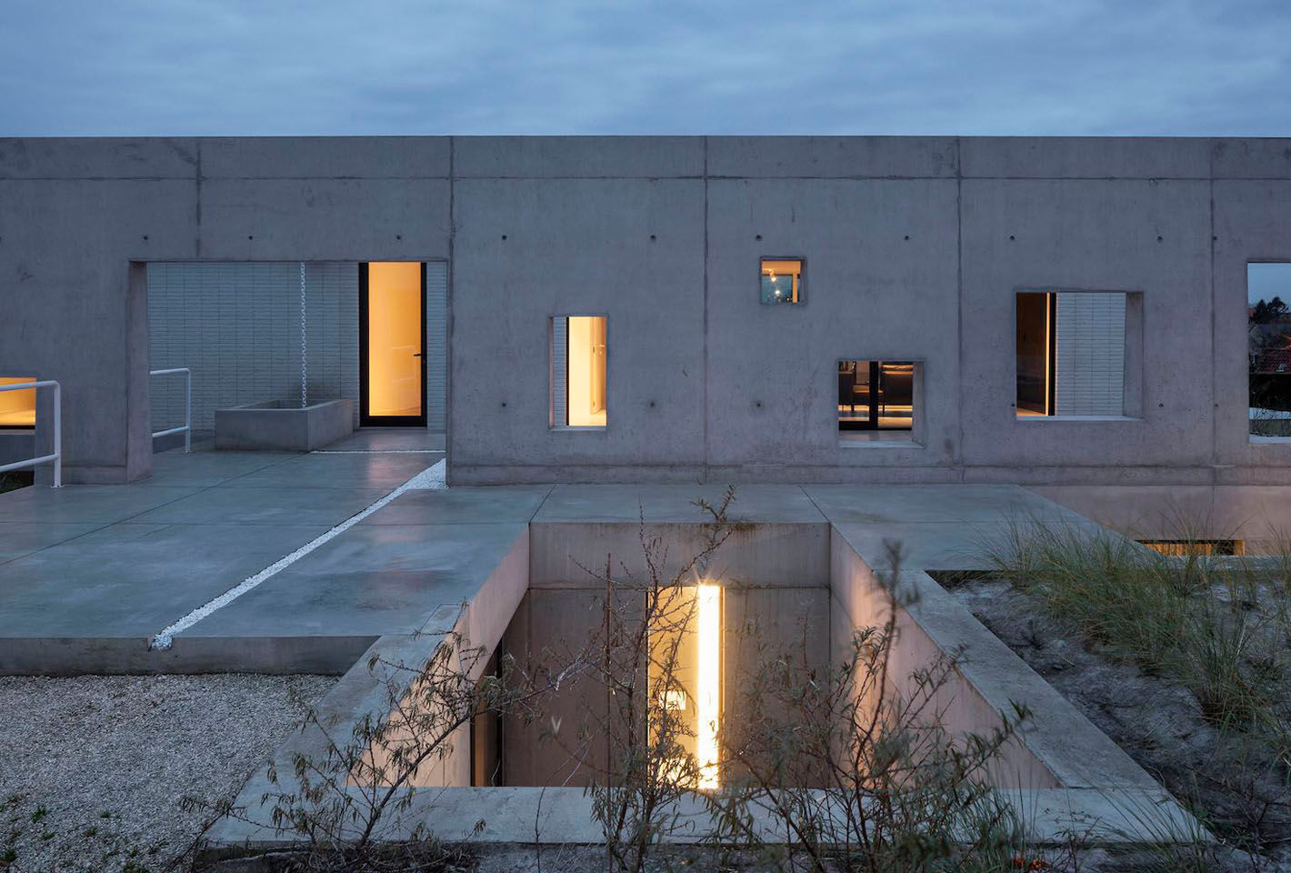 Zé House by Paratelier