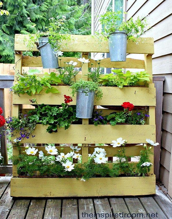 19 DIY Garden Wall Ideas for Vertical Gardening Igra World