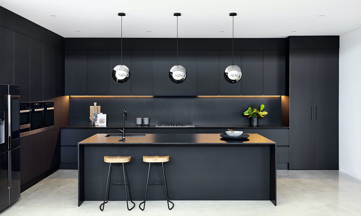 Negro Tebas Silestone Quartz Countertops, Cost, Reviews