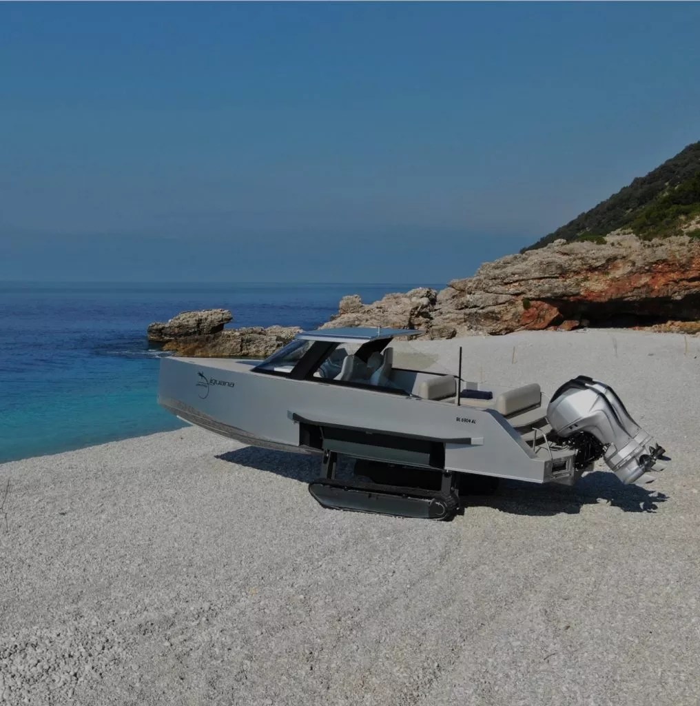 Amphibious Boats with Tracks Iguana Yachts