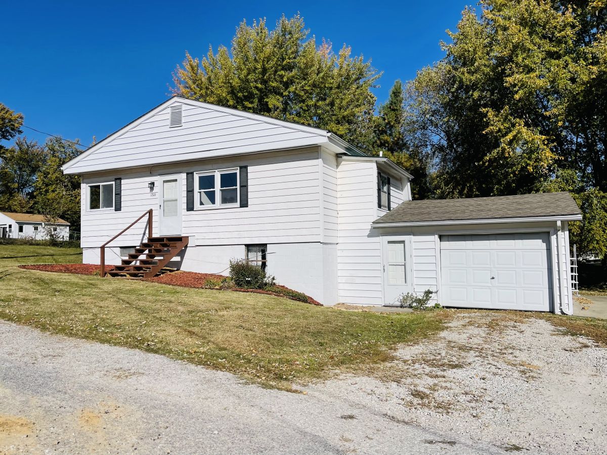 3 Bedroom House in Pittsfield, IL 62363