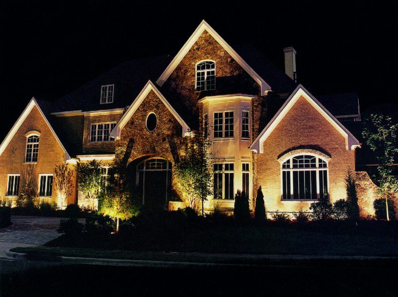 Good & Bad Exterior Lighting Fixtures