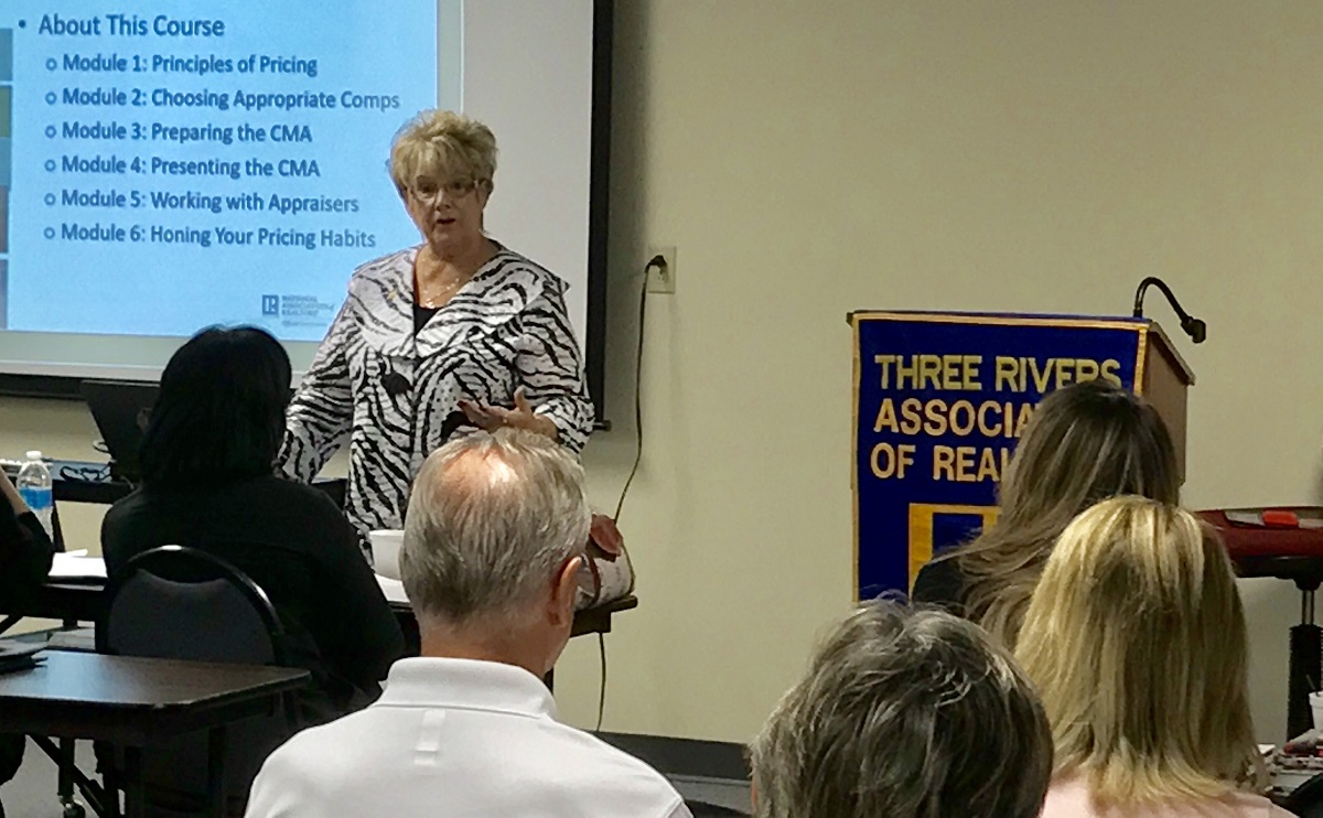 Illinois REALTORS® partnered with Three Rivers last week in Joliet to