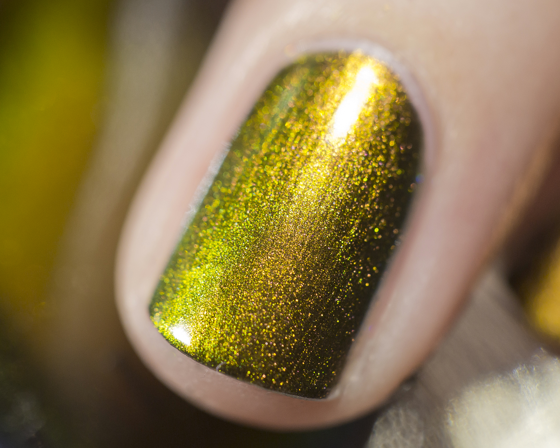 Highline Gold to Green Ultra Chrome Nail Polish by ILNP