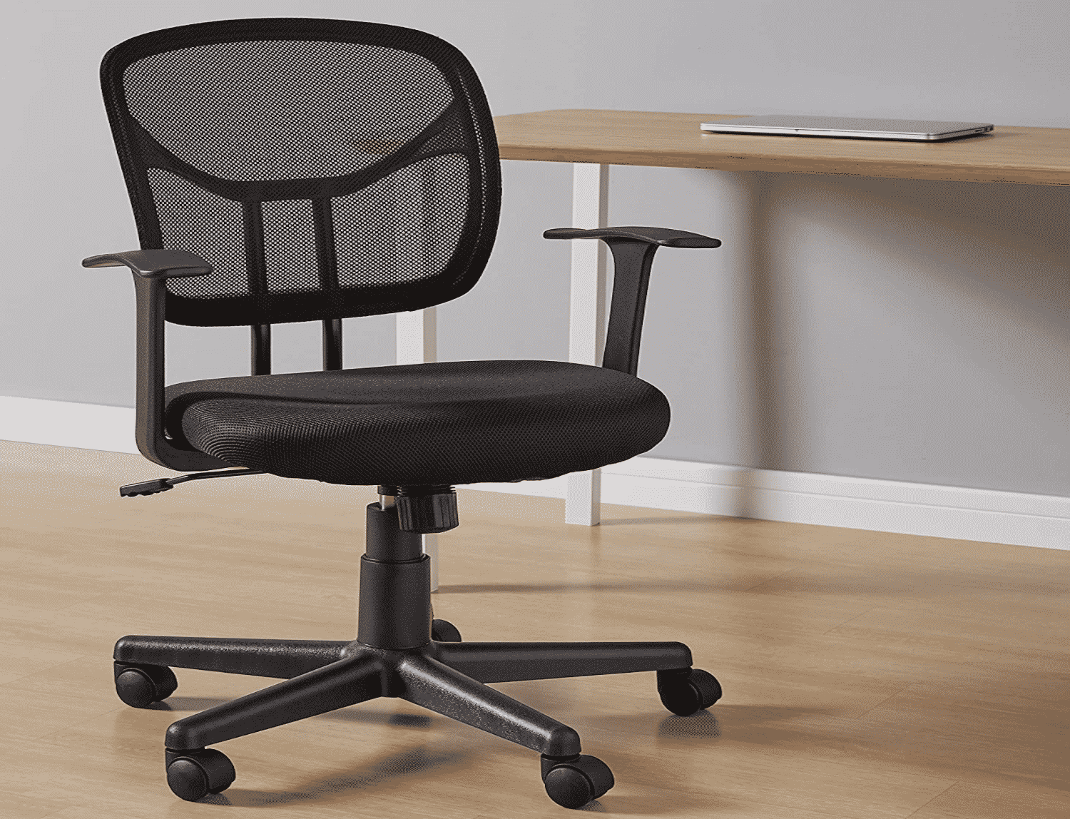 Save 23 on Amazon Basics MidBack Office Chair iLounge