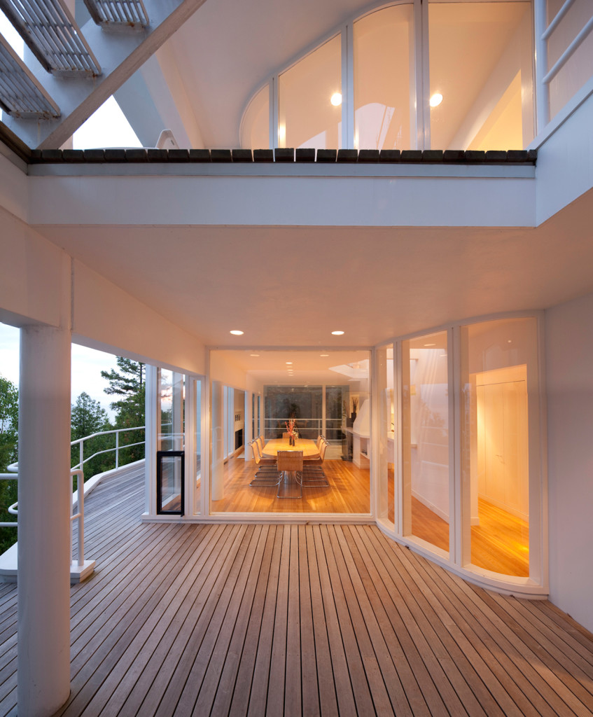 The Douglas House by Richard Meier on Lake Michigan