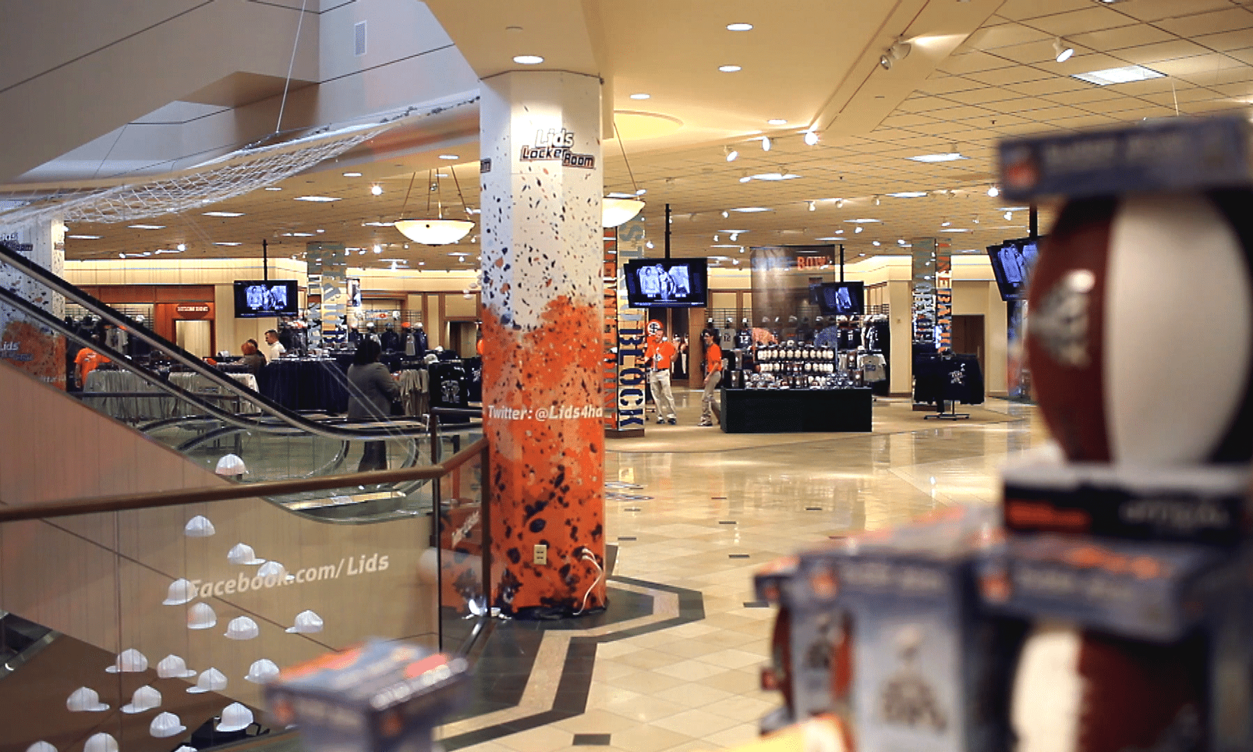 LidsLockerRoom Image 4