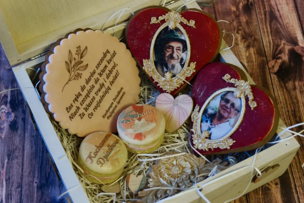 The easy way to create unique gifts from printing to gift wrapping