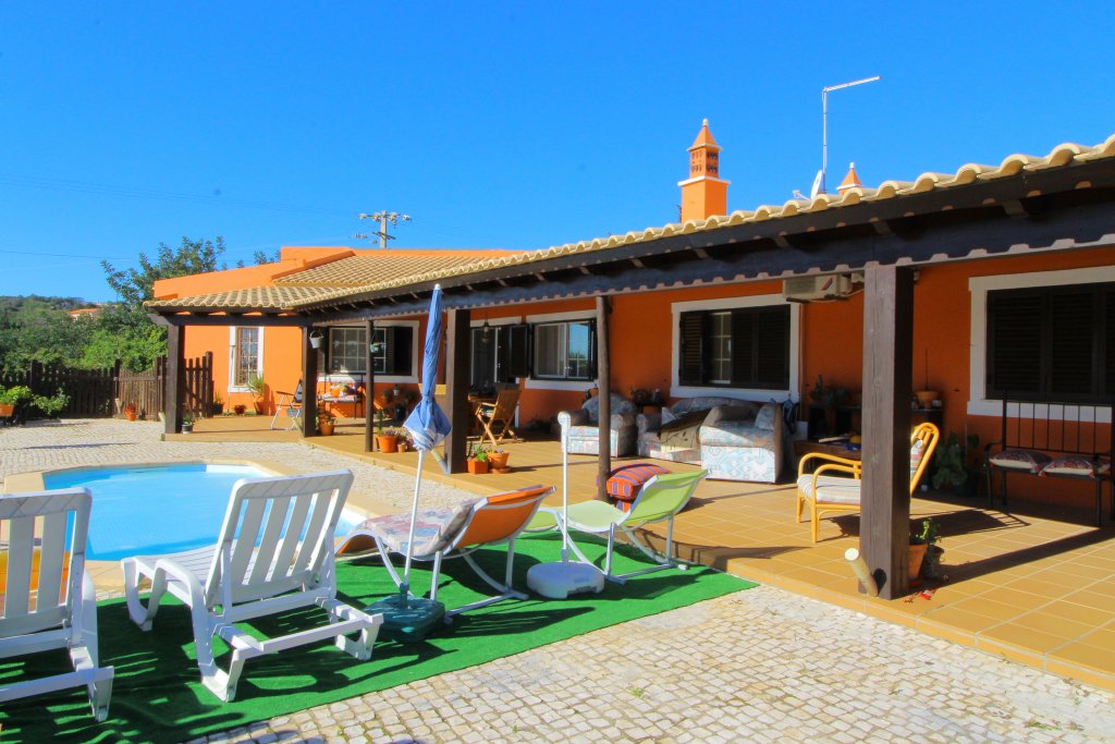Villa for sale in Boliqueime, real estate Algarve 7538