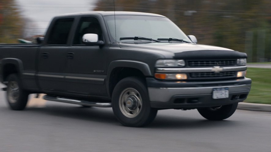 IMCDb.org: 2001 Chevrolet Silverado K-1500HD Crew Cab [GMT800] in